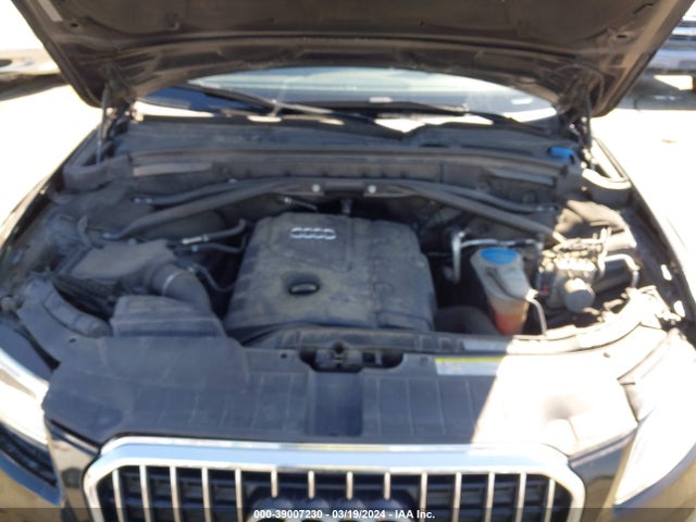Audi Q5 2.0t Premium 2016 WA1C2AFP6GA059070 Image 10