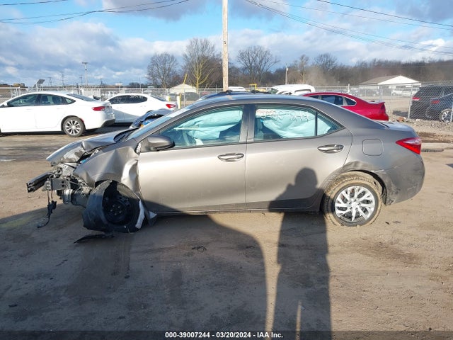 Toyota COROLLA LE 2018 2T1BURHEXJC096339 Image 15