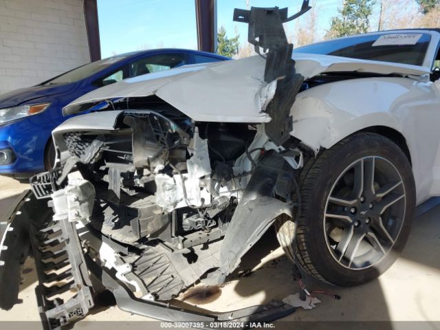 2018 FORD MUSTANG 1FATP8UH4J5138559 Photo 5