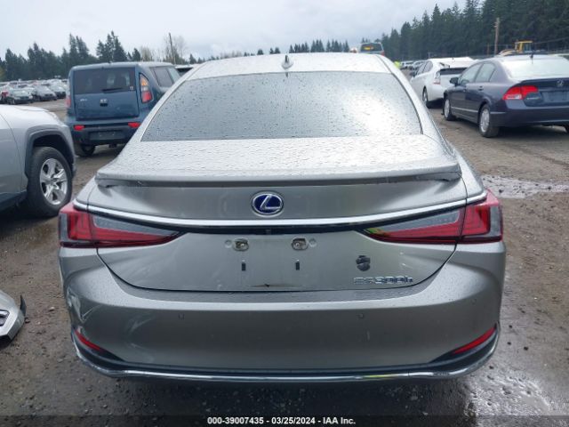 58AEA1C16MU004747 Lexus Es 300h Luxury