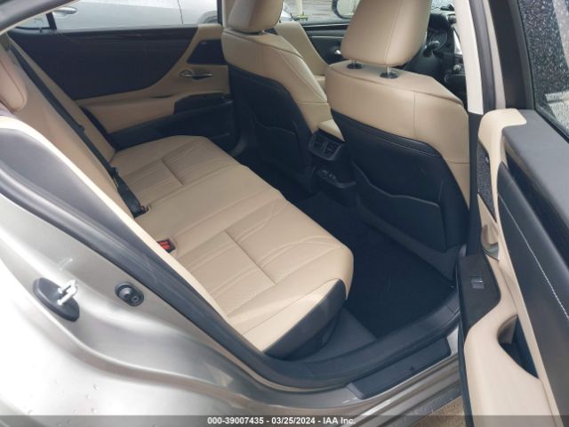 58AEA1C16MU004747 Lexus Es 300h Luxury