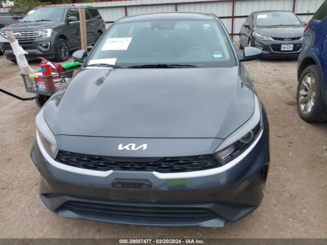 3KPF24ADXPE621499 KIA Forte Lxs