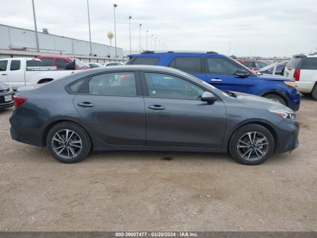 3KPF24ADXPE621499 KIA Forte Lxs