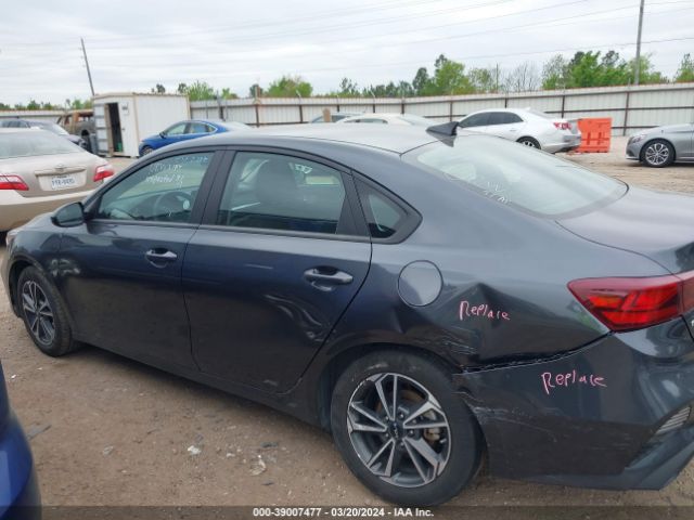 3KPF24ADXPE621499 KIA Forte Lxs