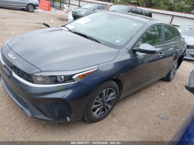 3KPF24ADXPE621499 KIA Forte Lxs