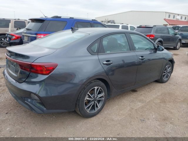 3KPF24ADXPE621499 KIA Forte Lxs