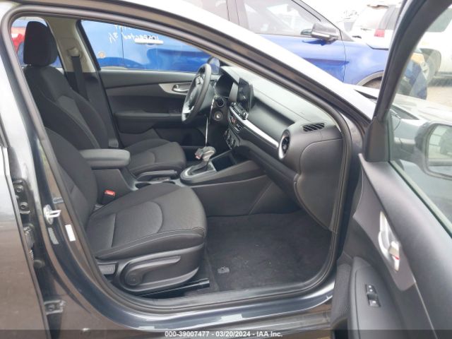 3KPF24ADXPE621499 KIA Forte Lxs