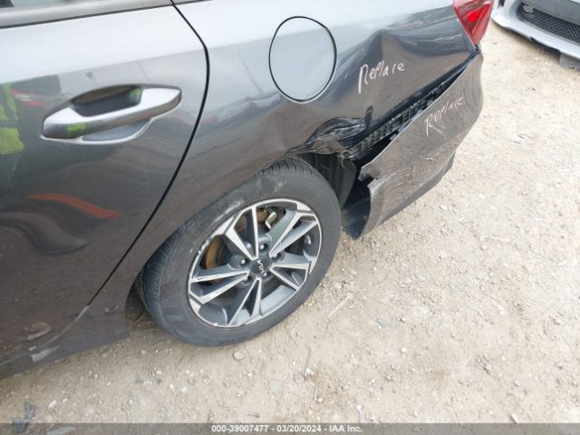 3KPF24ADXPE621499 KIA Forte Lxs