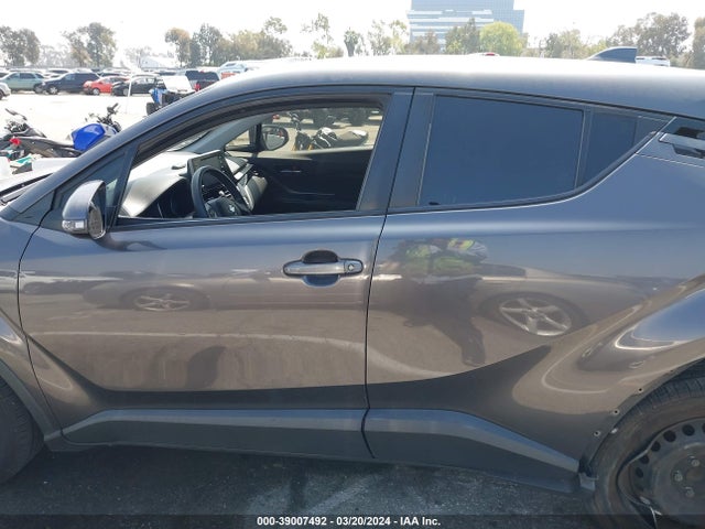 Toyota C-HR LE 2020 JTNKHMBX2L1065543 Image 14