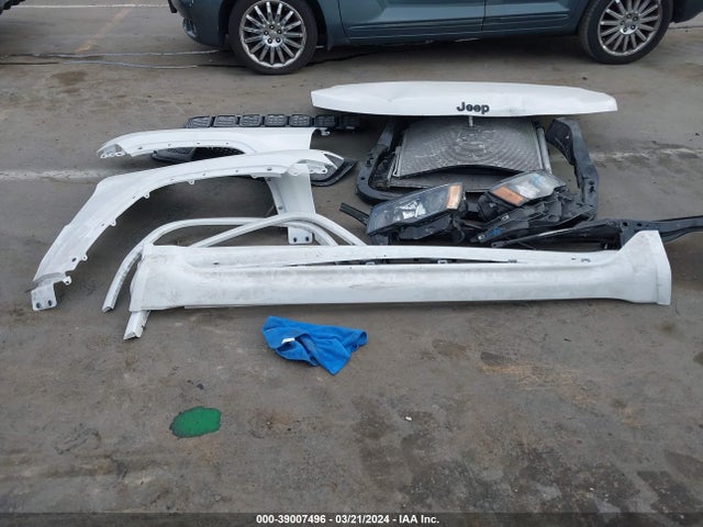 1C4RJEAG5NC154710 Jeep Grand Cherokee Wk Laredo X 4x2