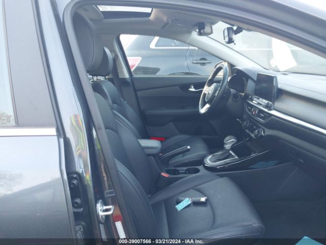 3KPF54AD9ME312772 KIA FORTE EX