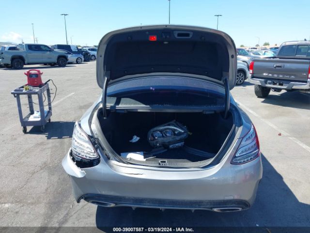 55SWF4JB8FU067180 Mercedes-Benz C 300 Luxury/sport
