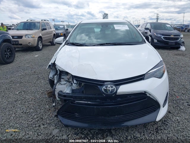 Toyota COROLLA LE 2018 5YFBURHE5JP738563 Image 12