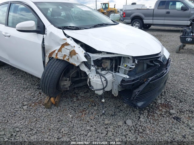 Toyota COROLLA LE 2018 5YFBURHE5JP738563 Image 6