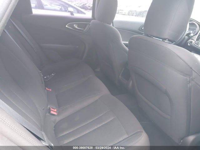 Chrysler 200 Limited 2015 1C3CCCABXFN649469 Image 8