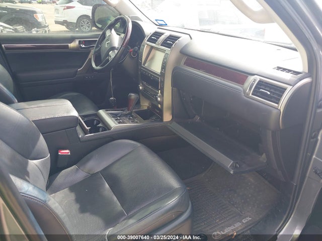 JTJJM7FXXF5094810 Lexus 460 Luxury