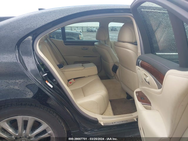 Lexus LS 460 2016 JTHBL5EF9G5143356 Image 8