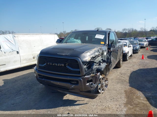RAM 2500 Laramie  4x4 6'4 Box 2018 3C6UR5FL6JG100226 Image 2