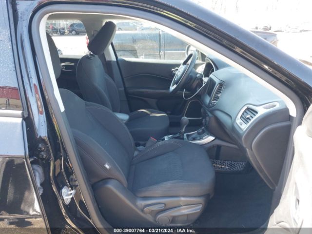 3C4NJDAB4KT702998 Jeep Compass Sport 4x4