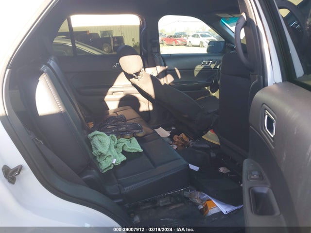 Ford Utility Police Interceptor 2015 1FM5K8AR5FGB75738 Image 8