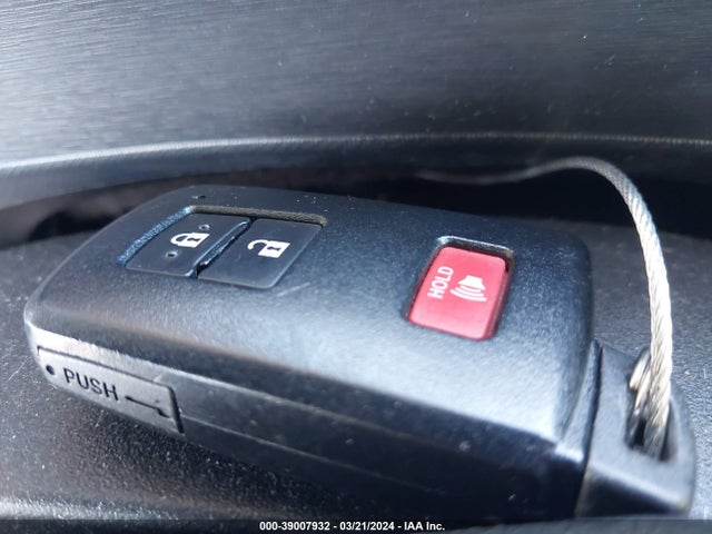 Toyota Prius C Four 2018 JTDKDTB38J1617714 Image 11