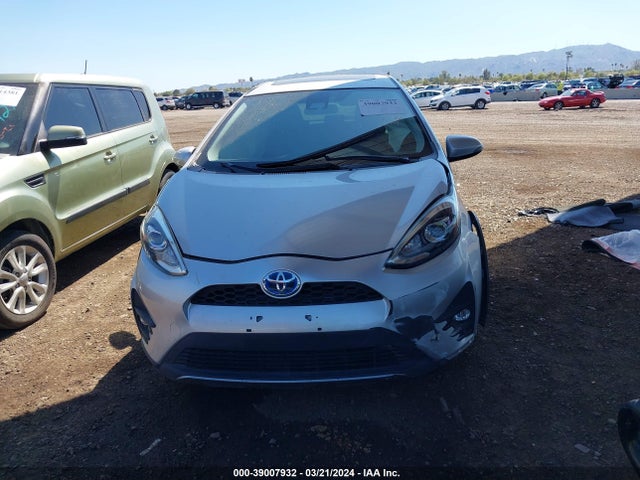 Toyota Prius C Four 2018 JTDKDTB38J1617714 Image 12