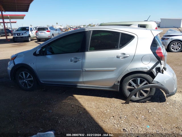Toyota Prius C Four 2018 JTDKDTB38J1617714 Image 14
