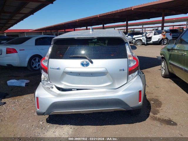 Toyota Prius C Four 2018 JTDKDTB38J1617714 Image 16