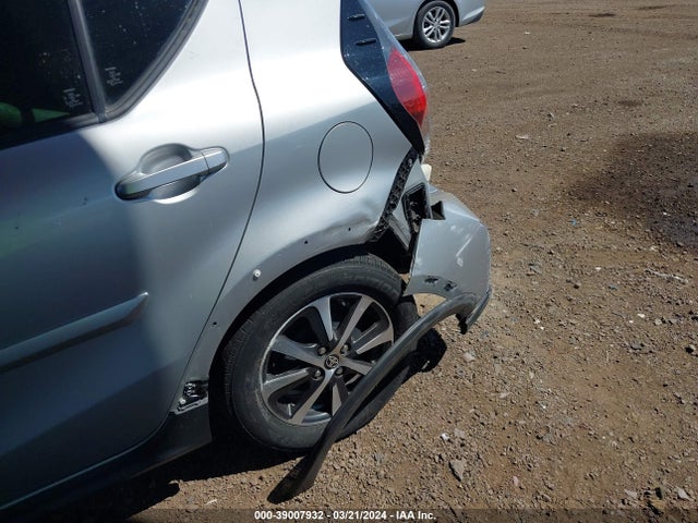 Toyota Prius C Four 2018 JTDKDTB38J1617714 Image 6