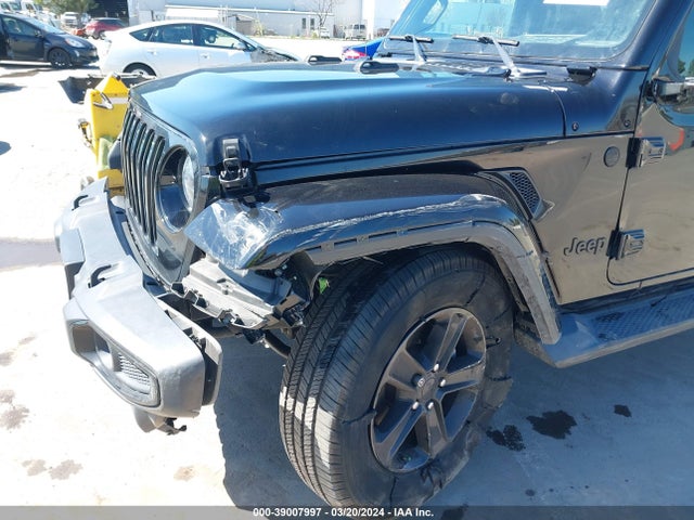 1C4HJXEN5LW245780 Jeep Wrangler Unlimited Sahara Altitude 4x4