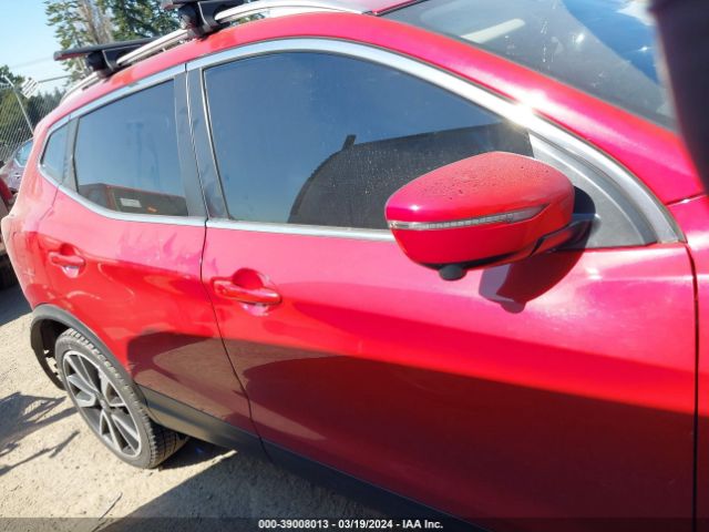 JN1BJ1CR3JW292783 Nissan Rogue Sport Sl