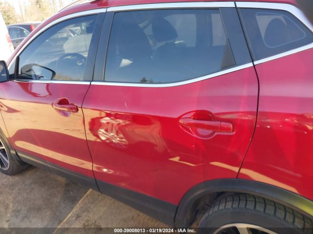 JN1BJ1CR3JW292783 Nissan Rogue Sport Sl