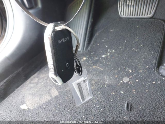 5XXG14J28NG102347 KIA K5 LXS