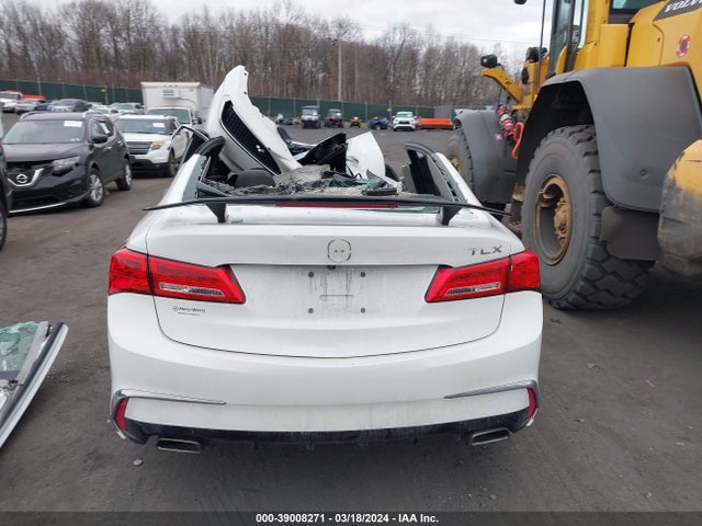 Acura TLX 2018 19UUB2F32JA007313 Image 16