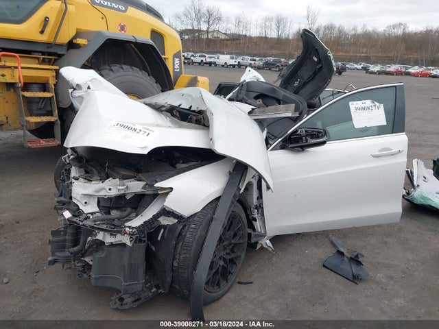 Acura TLX 2018 19UUB2F32JA007313 Image 2