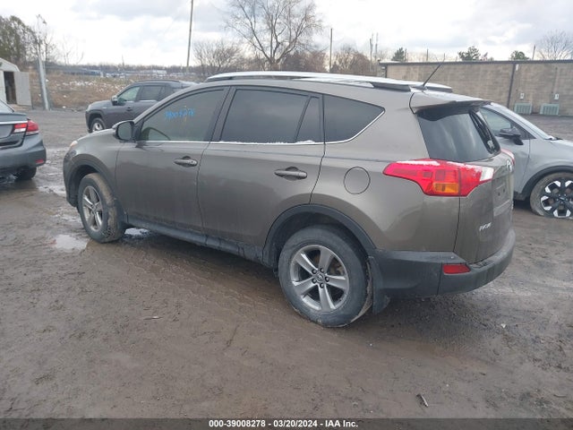 Toyota Rav4 Xle 2015 JTMRFREV0FD165823 Image 3