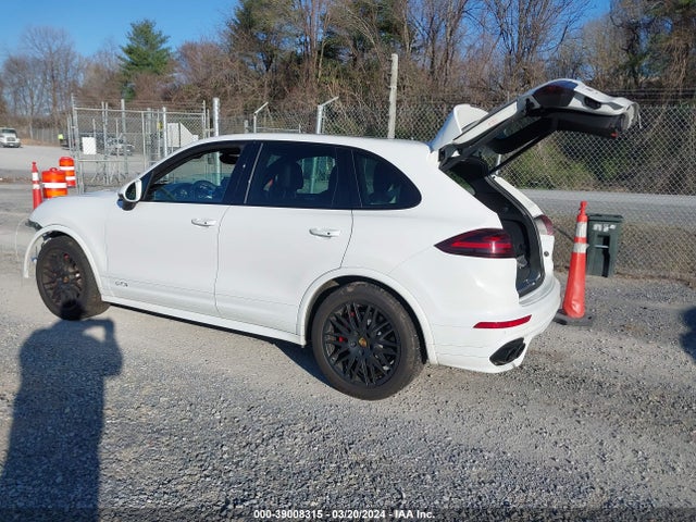 2018 PORSCHE CAYENNE WP1AD2A23JLA80512 Photo 2