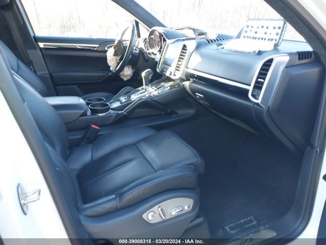 2018 PORSCHE CAYENNE WP1AD2A23JLA80512 Photo 4