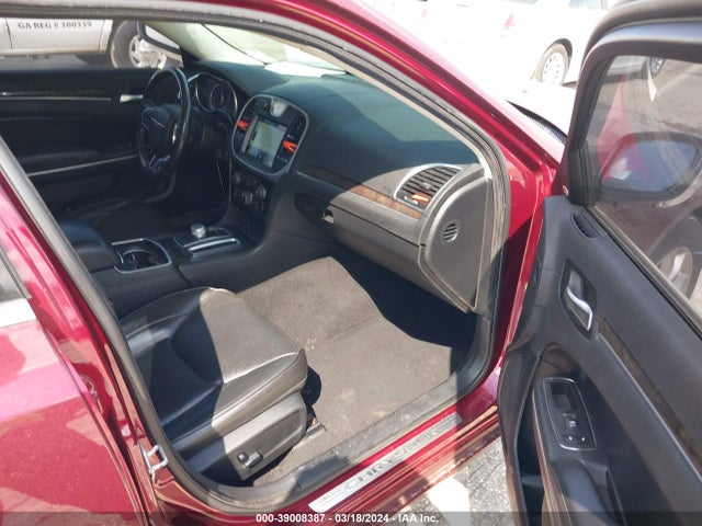 2C3CCAKGXKH586648 Chrysler 300 Limited Awd