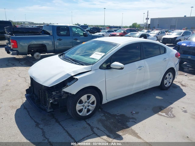 KIA FORTE LX 2017 3KPFK4A77HE063641 Image 2