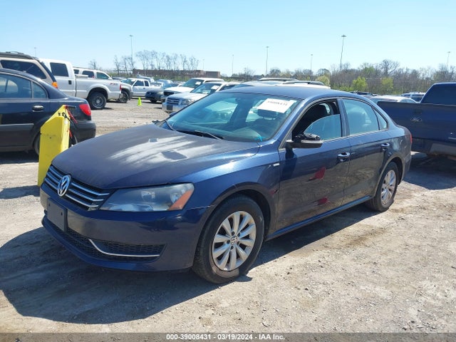 Volkswagen Passat 1.8t Wolfsburg Edition 2014 1VWAT7A31EC081963 Image 2