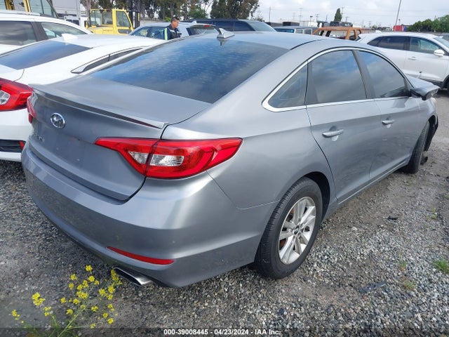 Hyundai SONATA SE 2016 5NPE24AF3GH267432 Image 4