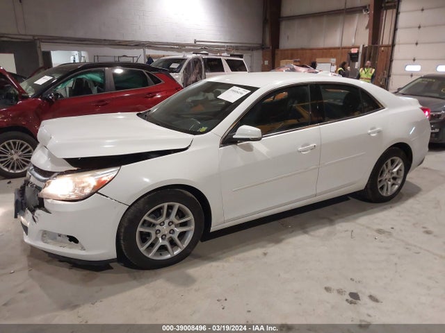 Chevrolet MALIBU 1LT 2015 1G11C5SL8FF332945 Image 2