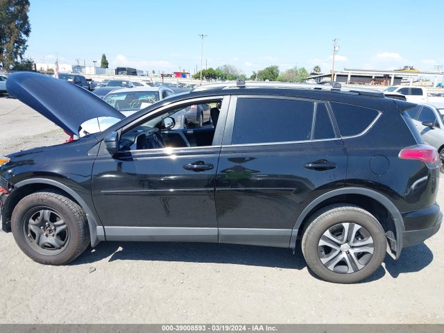 Toyota RAV4 LE 2017 2T3ZFREV2HW359405 Image 15