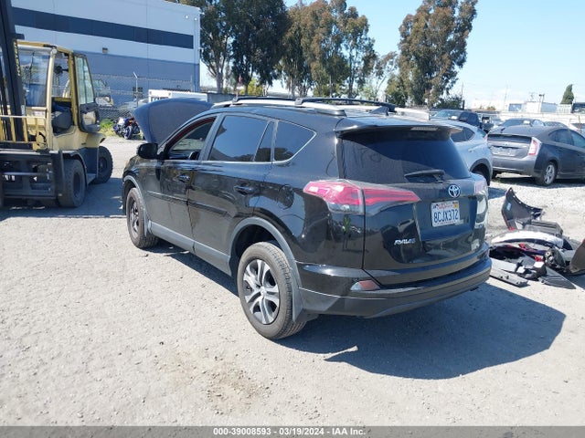 Toyota RAV4 LE 2017 2T3ZFREV2HW359405 Image 3