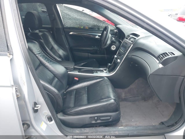 Продажа на аукционе авто 2004 Acura Tl, vin: 19UUA66274A002260, номер лота: 39008603