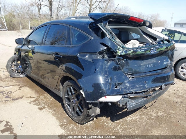 Ford FOCUS SE 2016 1FADP3K21GL340026 Image 3