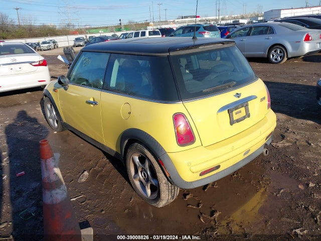 2003 MINI COOPER WMWRC33433TE14410 Photo 2