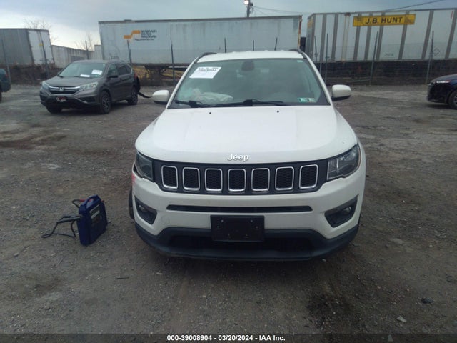 Jeep Compass Latitude 4x4 2018 3C4NJDBB2JT400896 Image 12