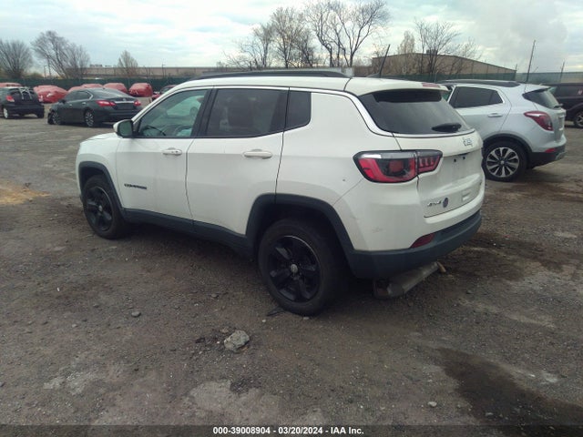 Jeep Compass Latitude 4x4 2018 3C4NJDBB2JT400896 Image 3